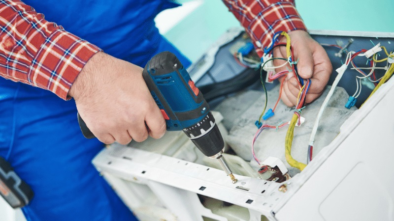 Kemalpaşa Toshiba Toshiba çamaşır makinesi kart tamiri – Su almama arızası orijinal parça ile giderildi. - Teknik servis örneği